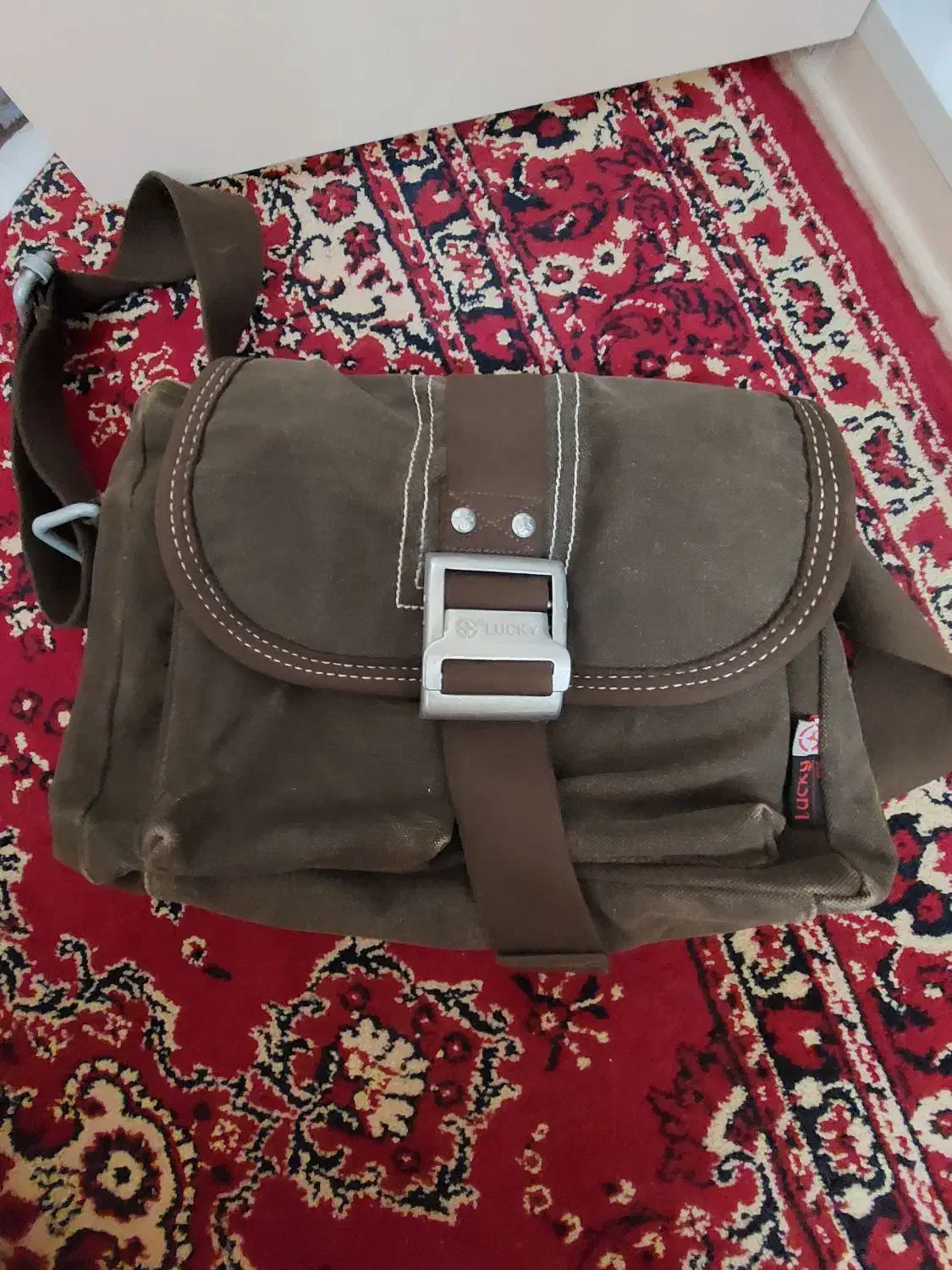 کیف و کفش|کیف، کفش، کمربند|سهند, |دیوار