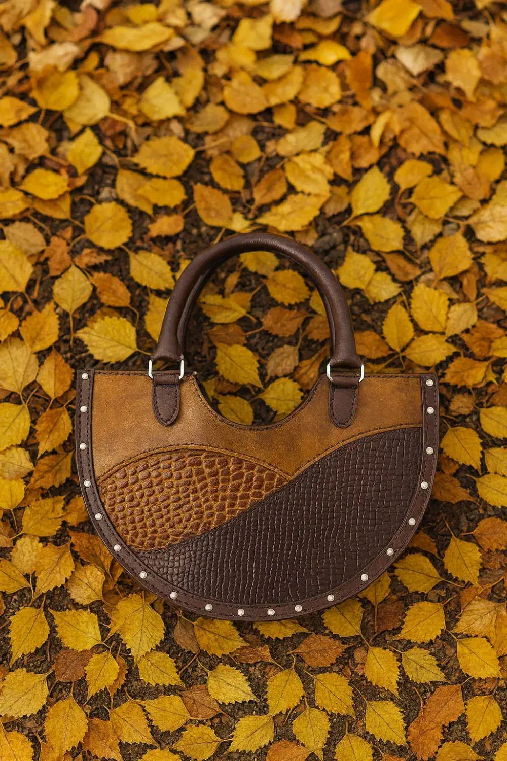 کیف نیم گرد تمام چرم بزی دست دوز|کیف، کفش، کمربند|یزد, |دیوار