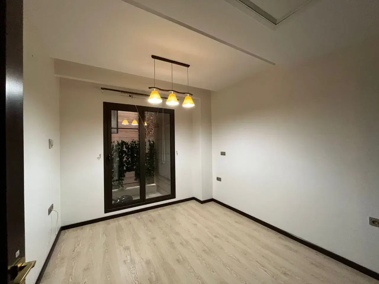 ۲۰۰متری /کامرانیه تاپ لوکیشن