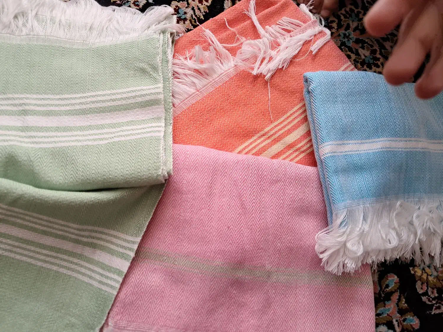 حوله دست وصورت|سفره، حوله، دستمال آشپزخانه|بیرجند, |دیوار