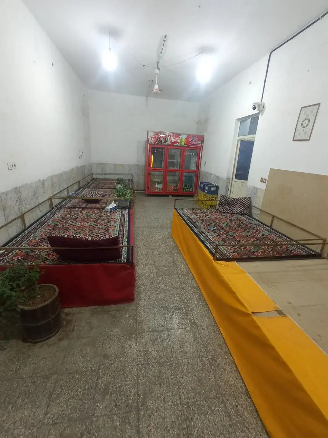 تخت|کافیشاپ و رستوران|زابل, |دیوار