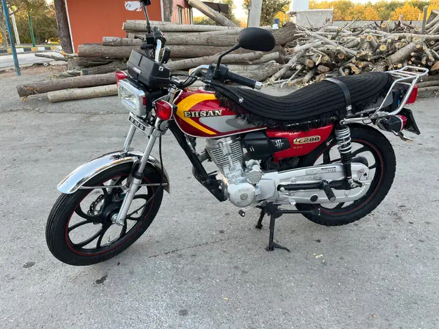 موتور ۲۰۰|موتورسیکلت|تویسرکان, |دیوار