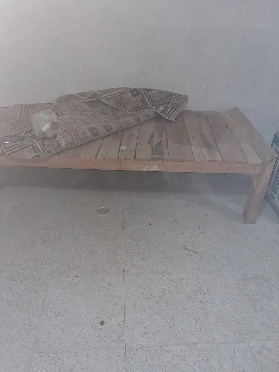 تخت چوبی|تخت و سرویس خواب|قم, انسجام|دیوار