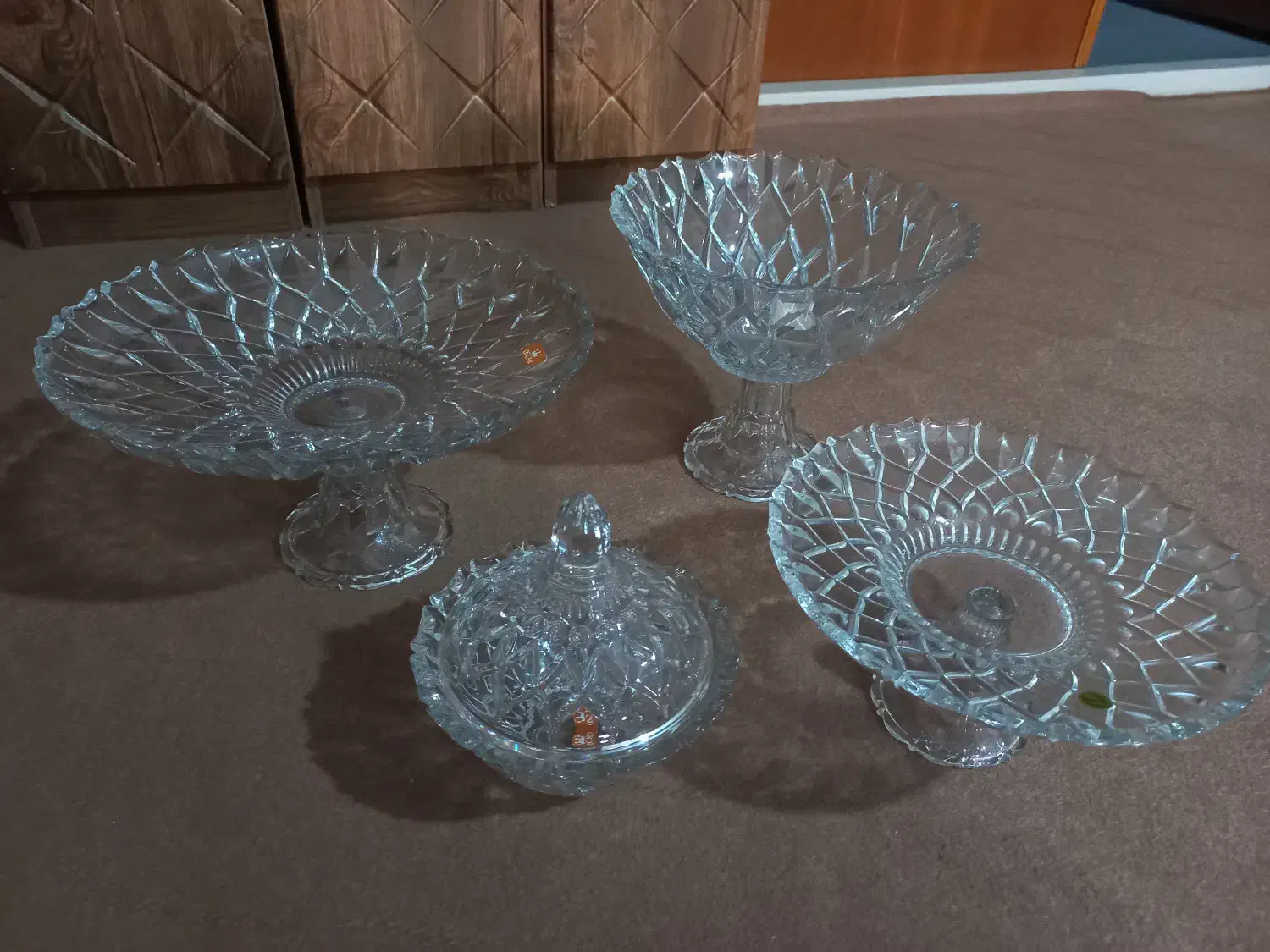 سرویس پذیرایی|ظروف سرو و پذیرایی|شاهرود, |دیوار