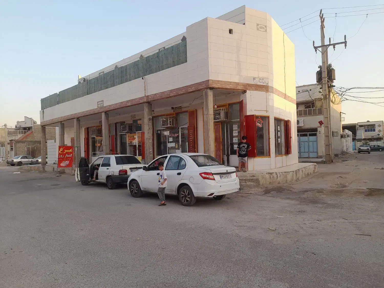 مغازه سر سه نبش|اجارهٔ مغازه و غرفه|اهواز, زرگان|دیوار
