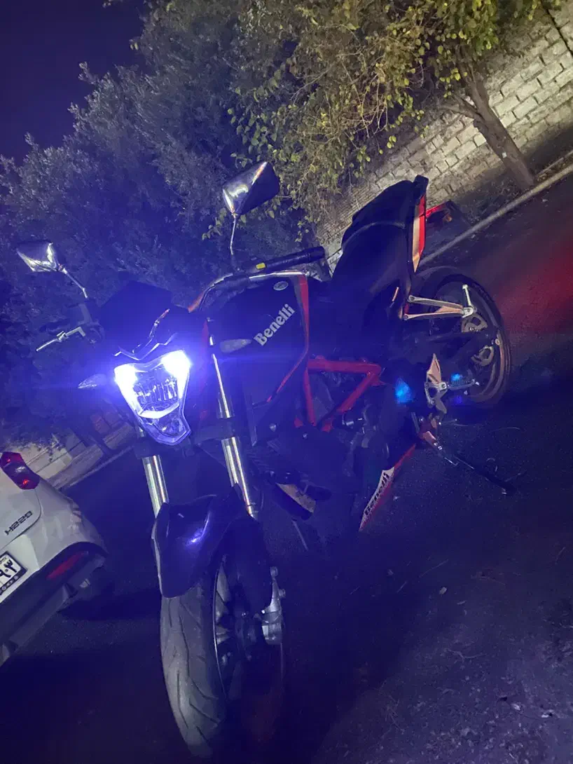 بنلی 250|موتورسیکلت|شیراز, قلعه نو|دیوار