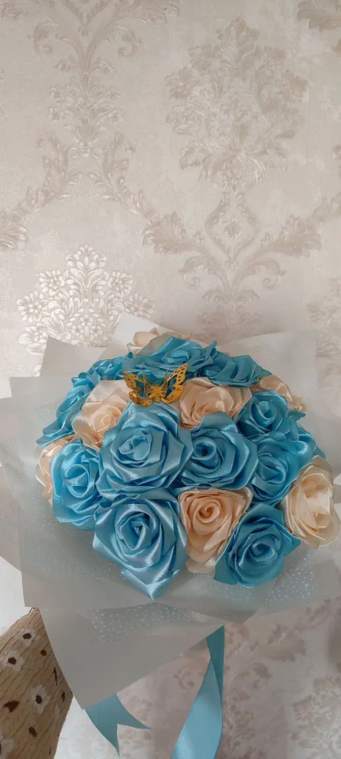 دسته گل ربانی|گل مصنوعی|تهران, فلسطین (میدان انقلاب)|دیوار