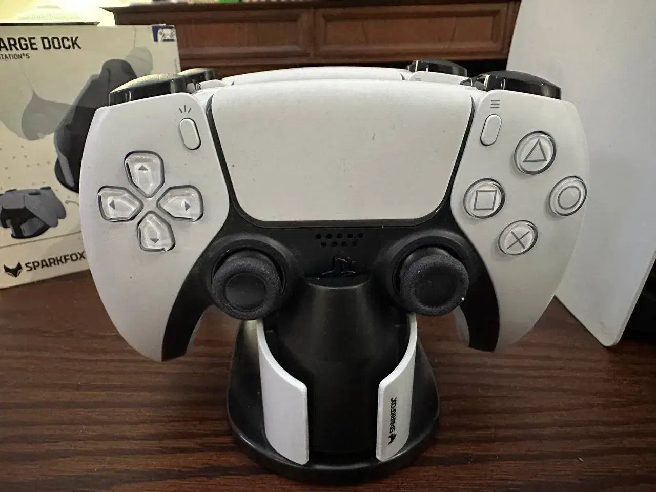 فایو استاندارد ۲دسته باشارژرو استند خیلی  در‌حد نو|کنسول، بازی ویدئویی و آنلاین|قزوین, |دیوار