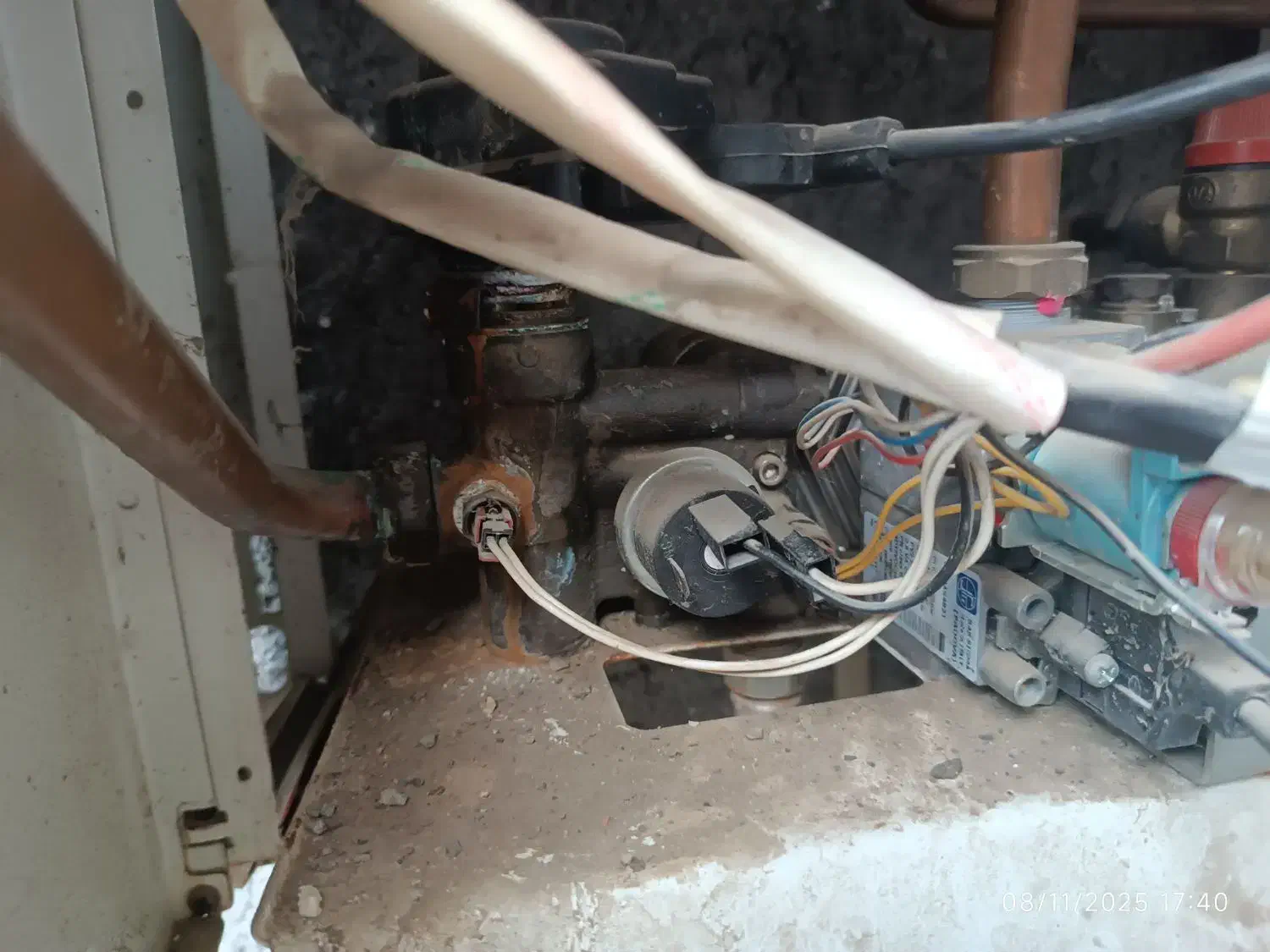 تعمیر ،نصب، سرویس پکیج حرارتی|خدمات پیشه و مهارت|بابل, |دیوار