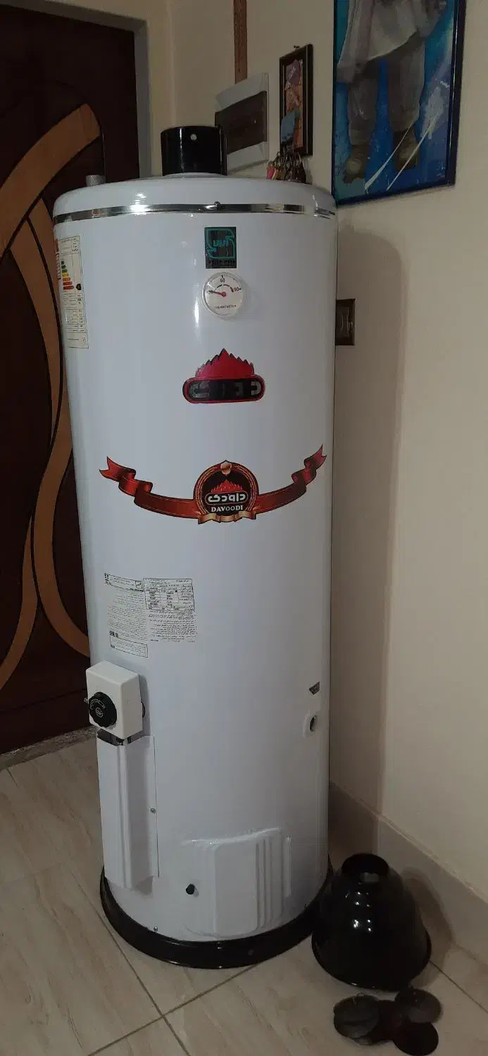 آبگرمکن مخزنی داودی|آبگرمکن، پکیج، شوفاژ|شاهینشهر, نظامی|دیوار