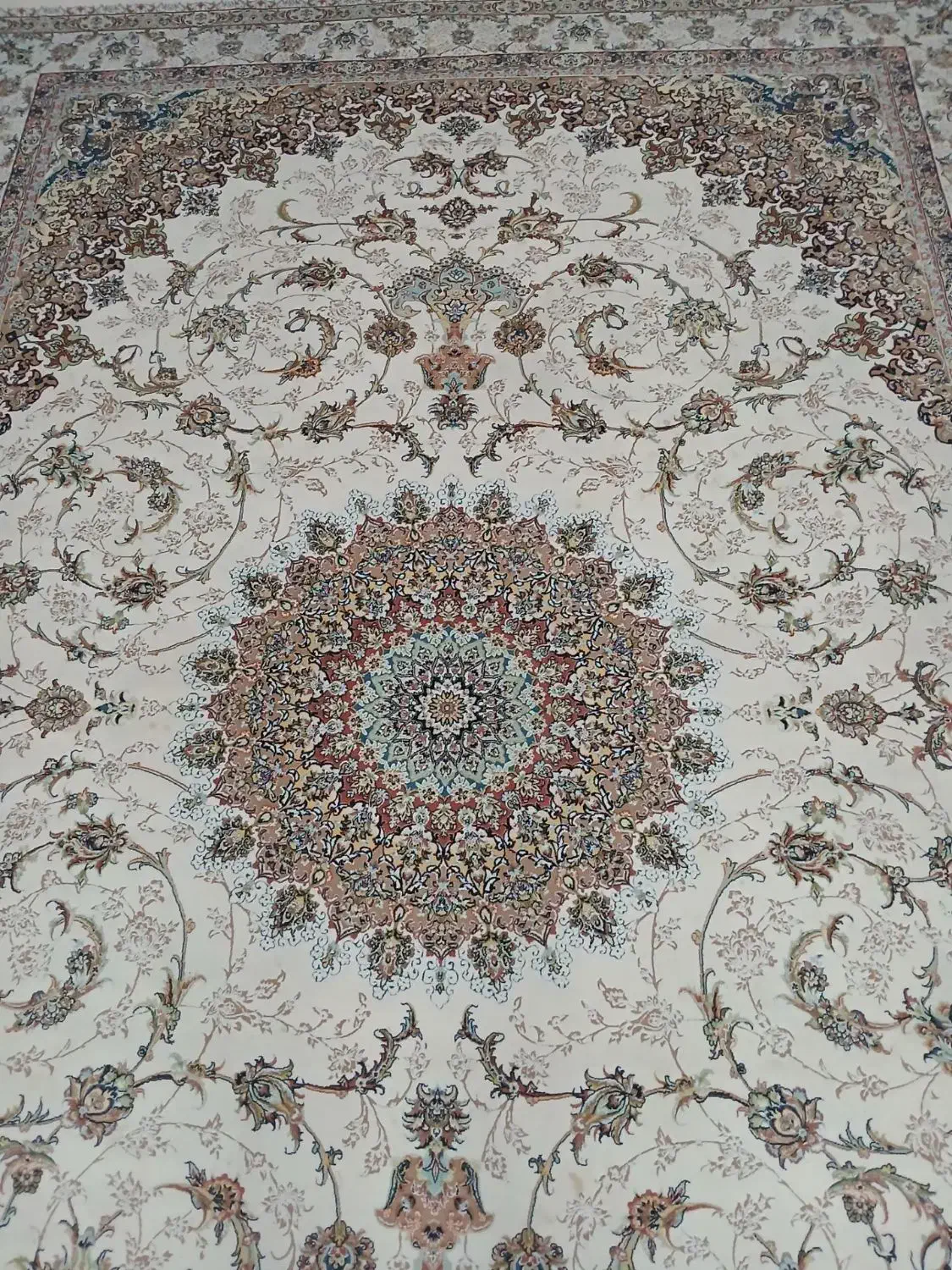 ۳عدد فرش ۶متری ۱۲۰۰ شانه تراکم ۳۶۰۰|فرش|تهران, نظام‌آباد|دیوار