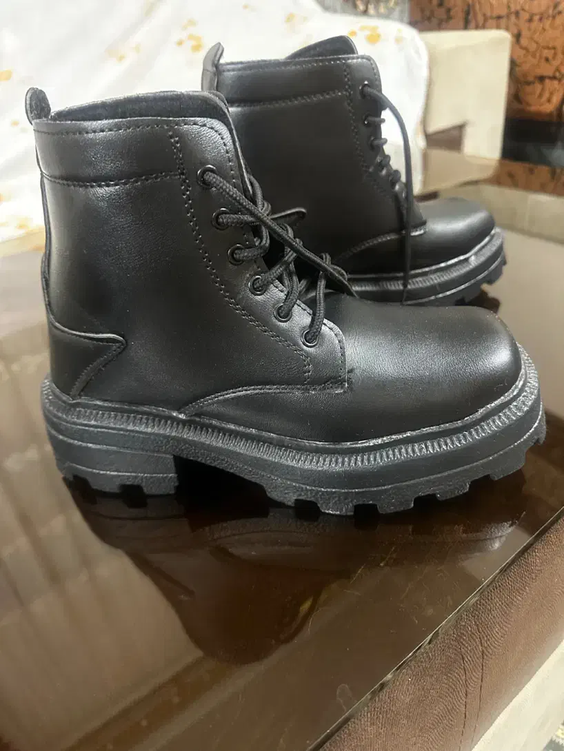 نیم بوت زنانه|کیف، کفش، کمربند|قم, سراجه (۱۵ خرداد)|دیوار