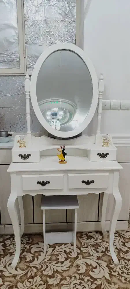 میز آرایشی در حد نو|تخت و سرویس خواب|شوش, |دیوار