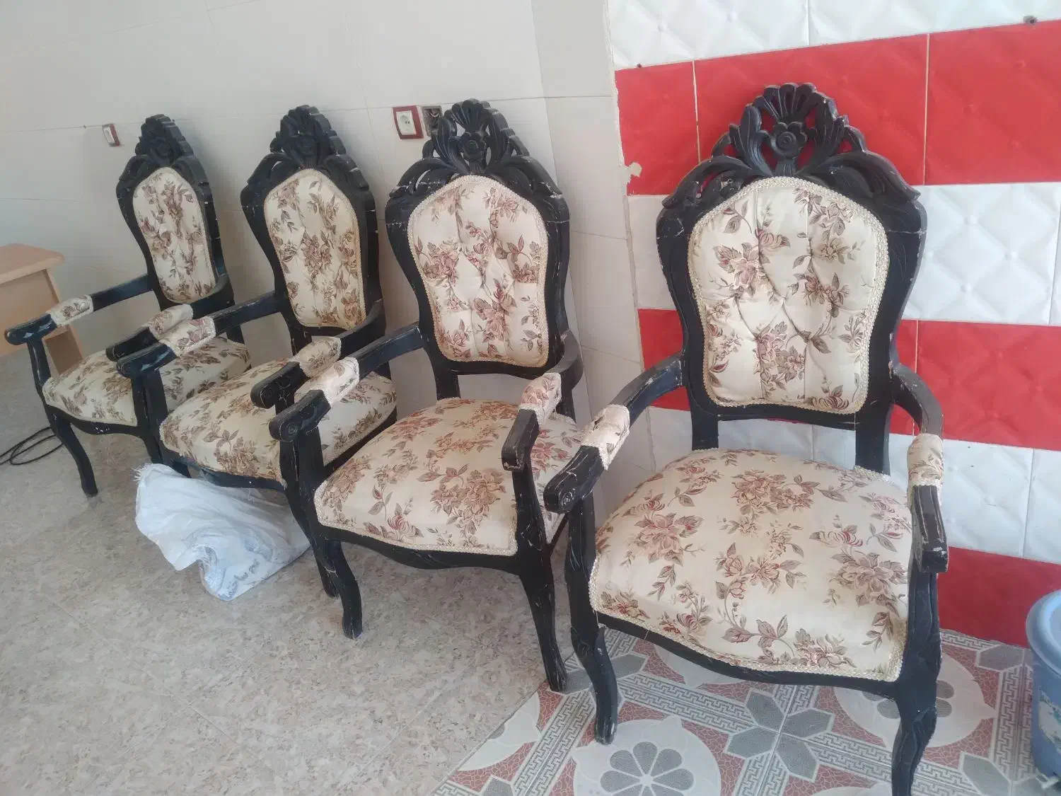 صندلی|صندلی و نیمکت|اهر, |دیوار