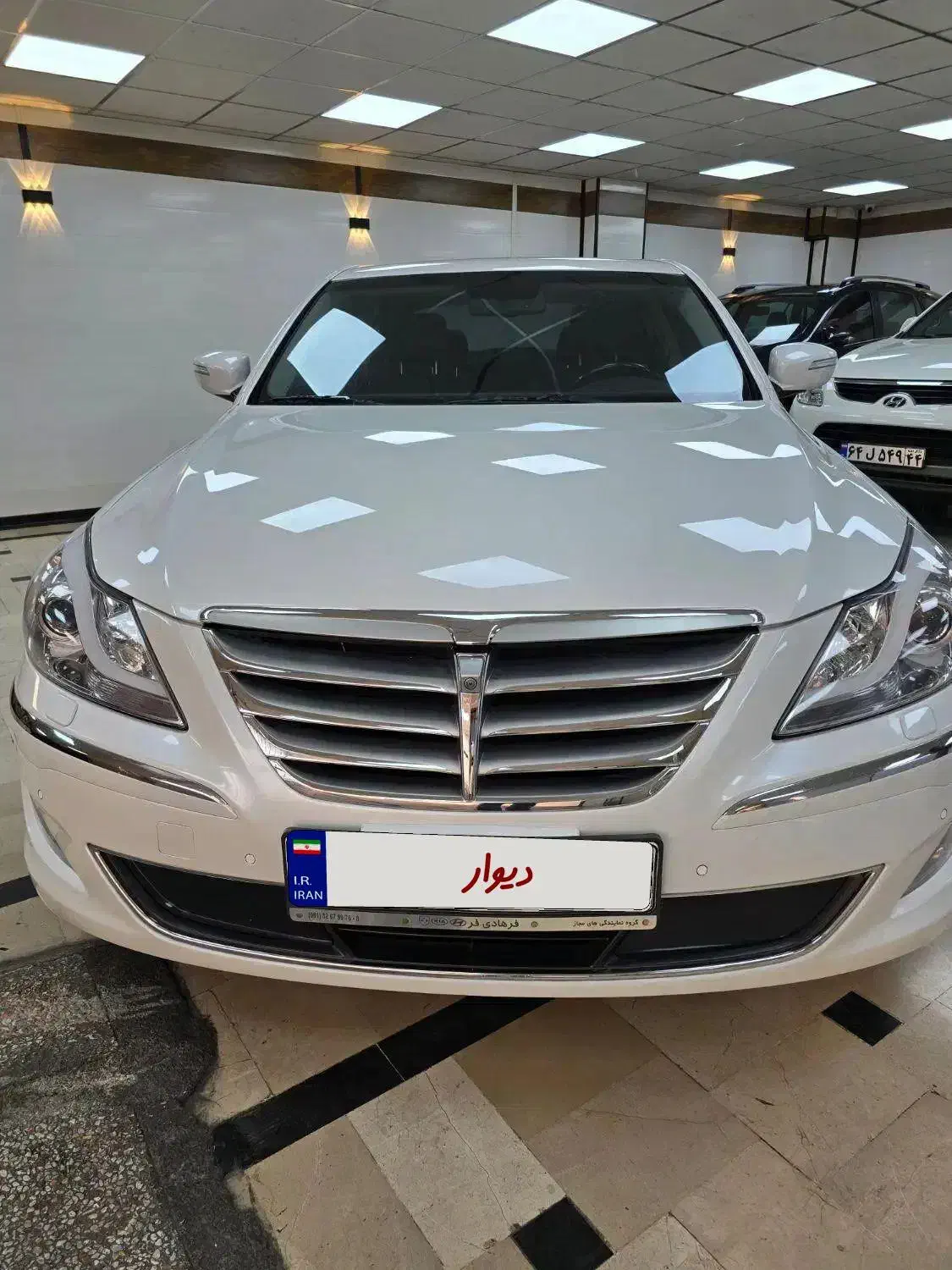 هیوندای جنسیس ۲۰۱۳ کم کار در حد|خودرو سواری و وانت|تهران, شهرک پرواز|دیوار