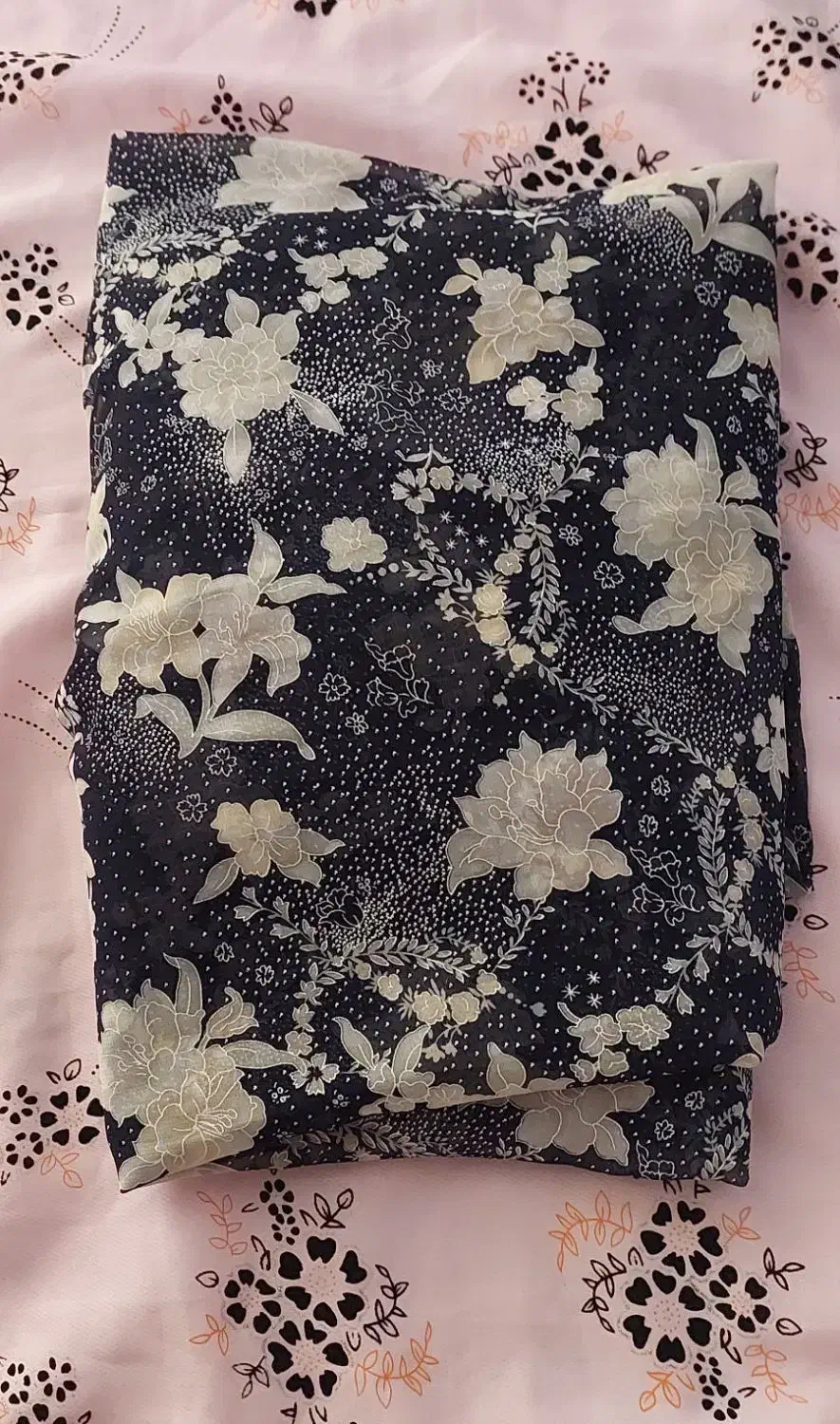 چادر حریر|لباس|خرم‌آباد, |دیوار