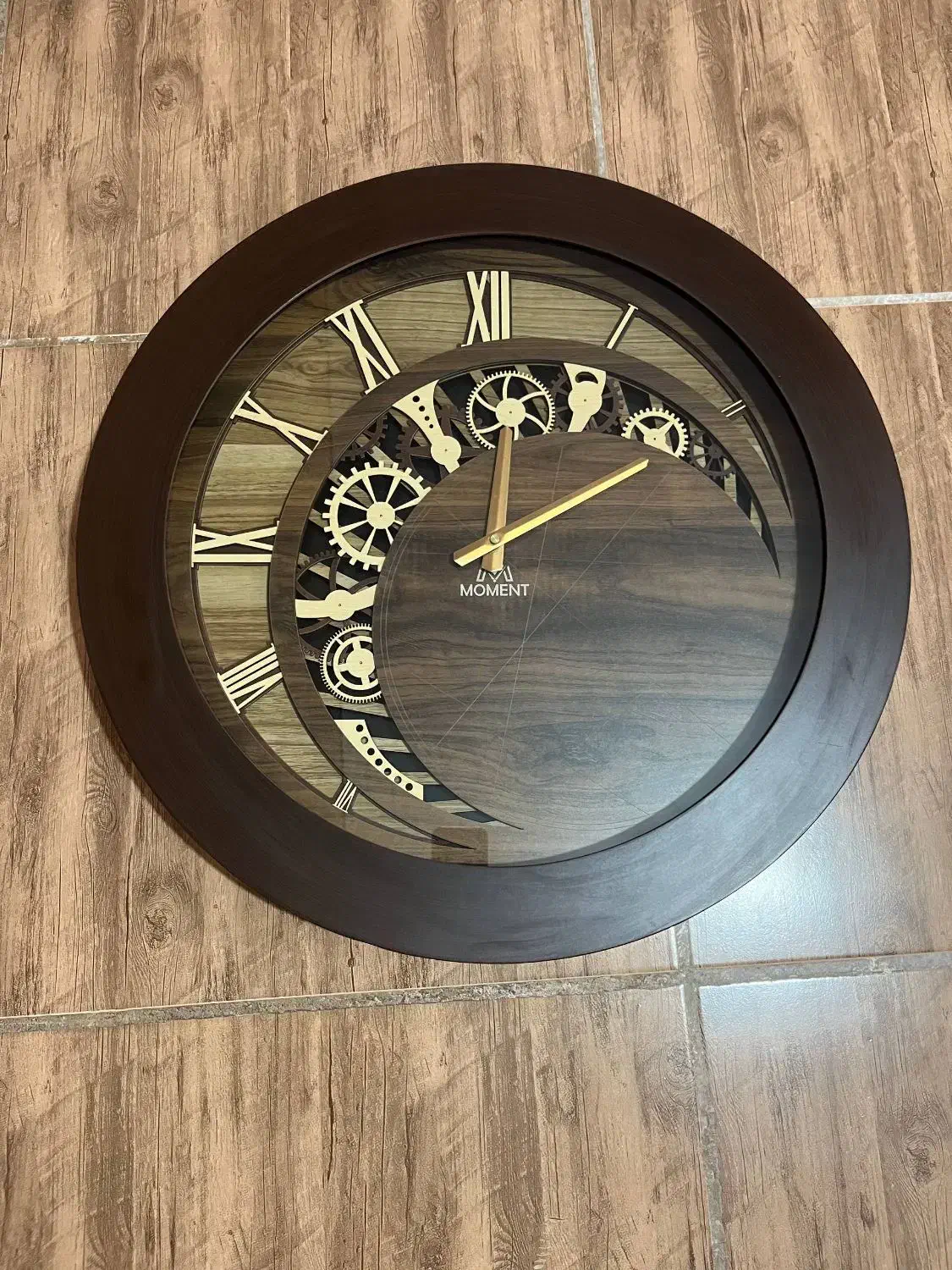 ساعت چوبی قهوه ای شیک نو|ساعت دیواری و تزئینی|کرمانشاه, |دیوار