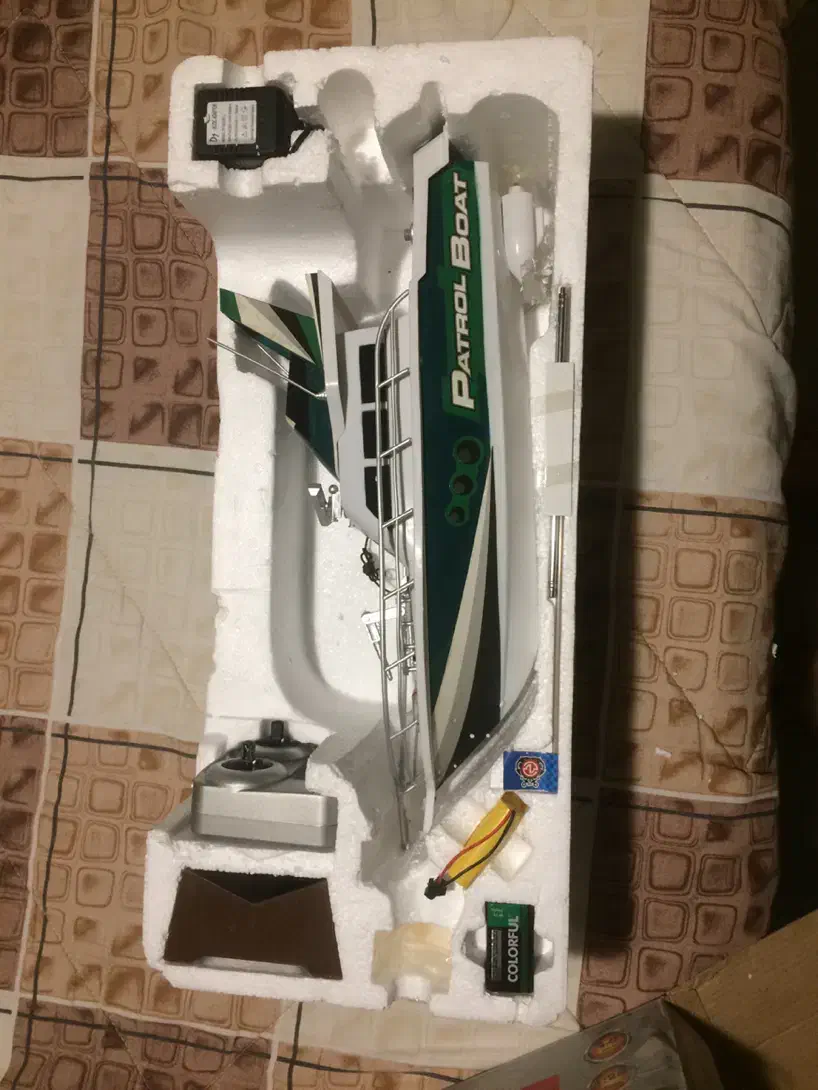 کشتی کنترلی|اسباب‌بازی بچه|تهران, اکباتان|دیوار