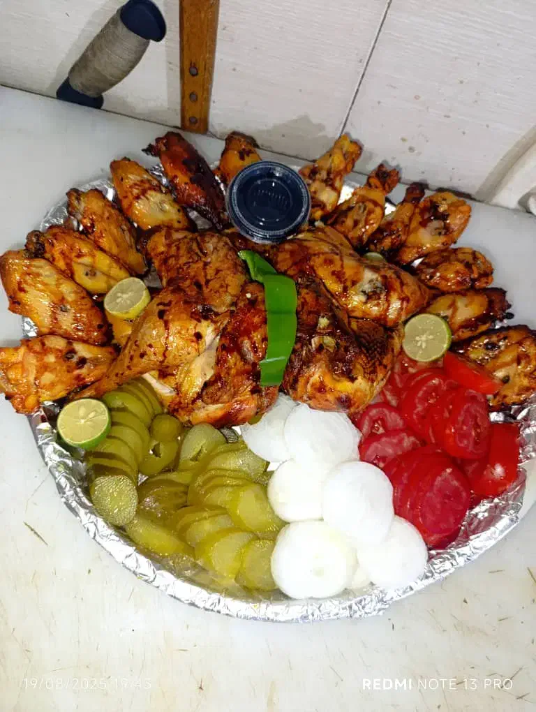 نیرو شهرستانی جهت فست فود|استخدام خدمات فروشگاه و رستوران|شیراز, کوشک میدان|دیوار