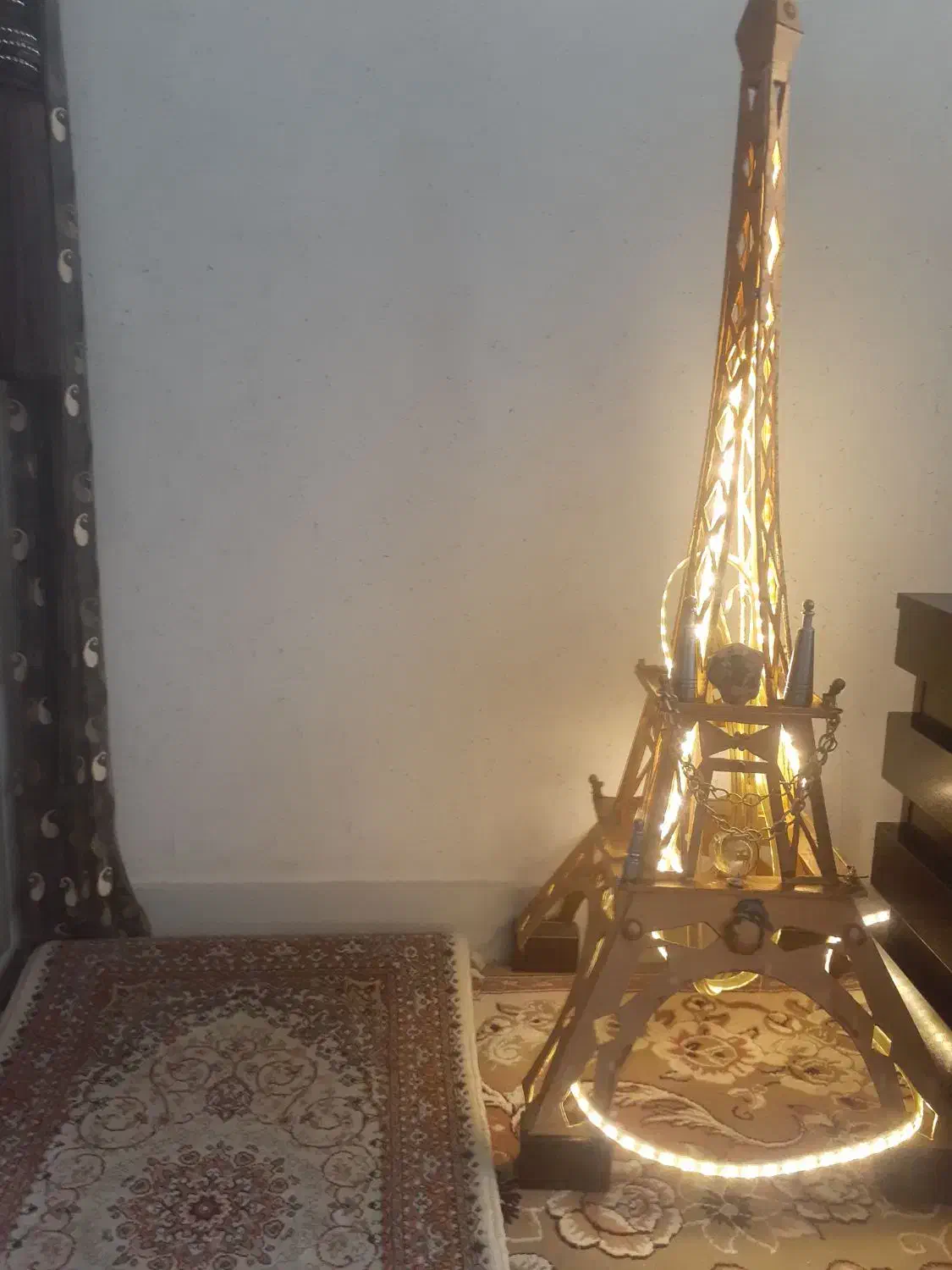 برج ایفل چوبی همراه باتزیینات|چراغ خواب و آباژور|نجف‌آباد, امیرآباد|دیوار