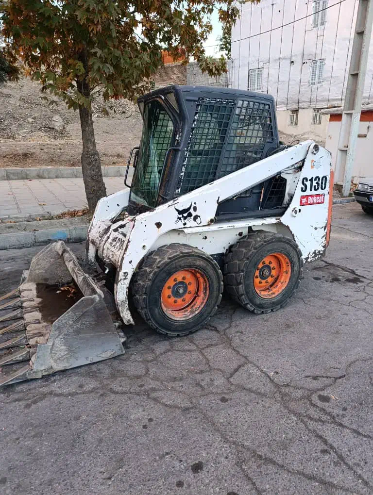 مینی لودر (بابکت s130)خاکبرداری|خدمات حمل و نقل|اصفهان, بهارستان|دیوار