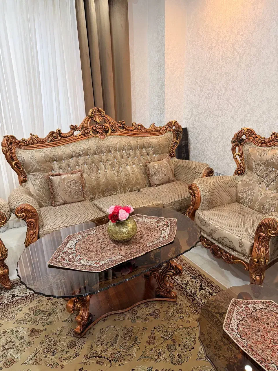 مبل سلطنتی ۹ نفره|مبلمان خانگی و میز عسلی|رشت, منظریه|دیوار