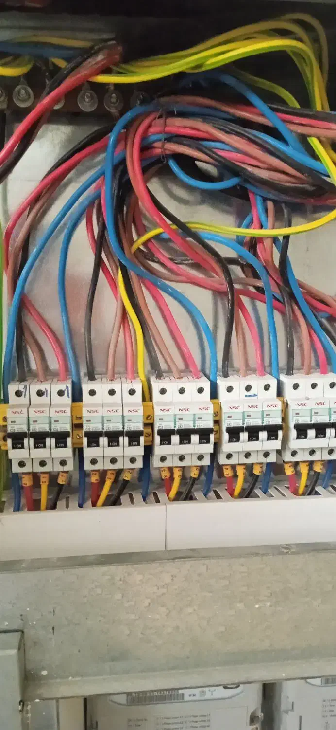 برقکار رشت و خدمات برق منصفانه|خدمات پیشه و مهارت|رشت, دیلمان|دیوار