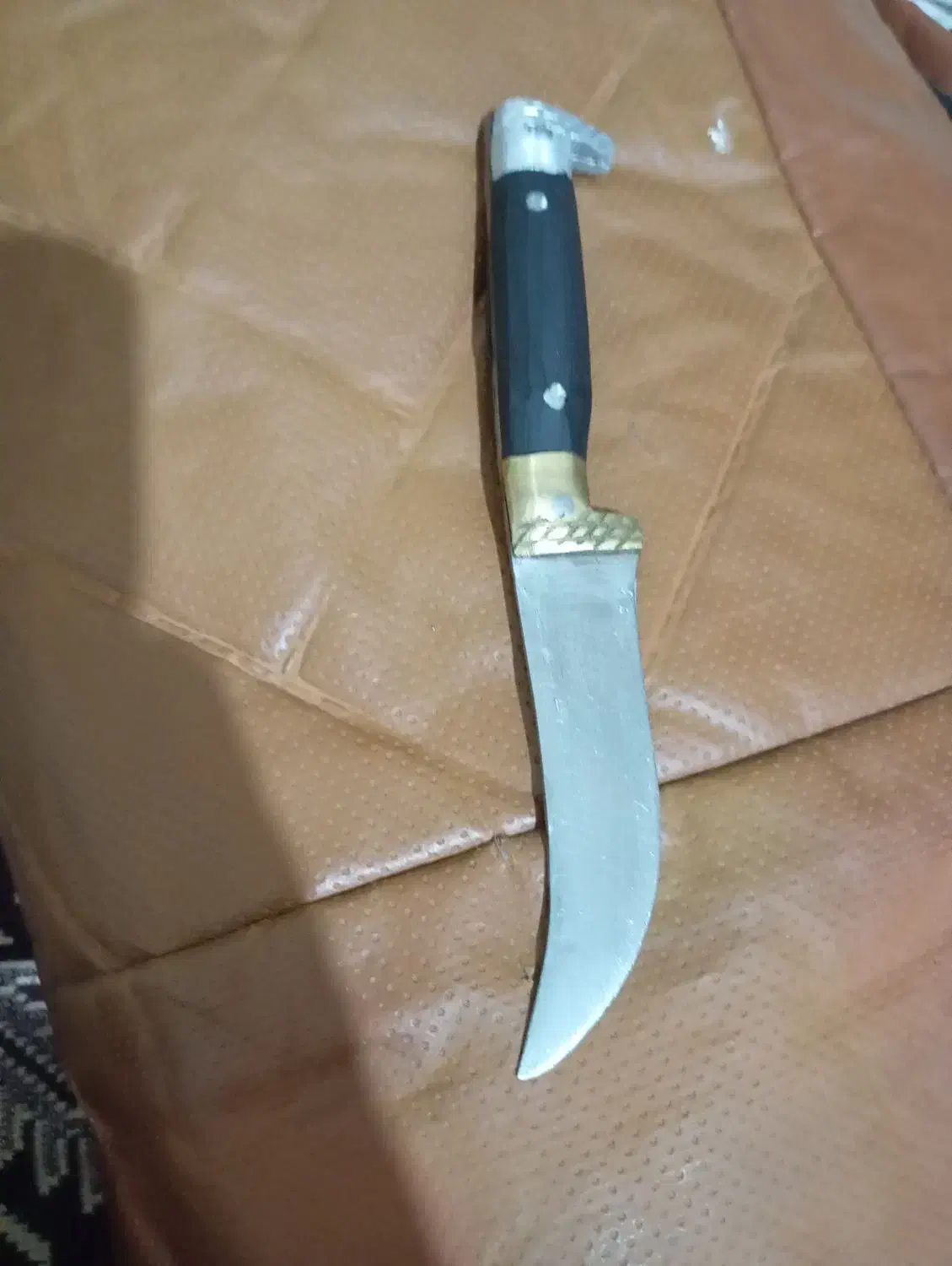چاقو دست ساز قدیمی وخوش دست. قیمت 800000|کوهنوردی و کمپینگ|کاشمر, |دیوار