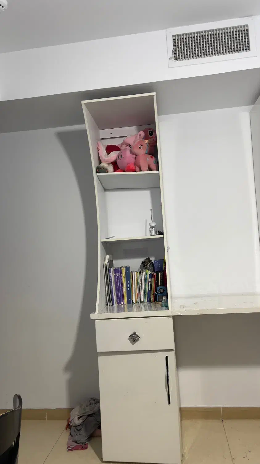 ویترین ارایشگاه و کتابخانه|کتابخانه، شلف، قفسه‌های دیواری|کرج, گلستان|دیوار