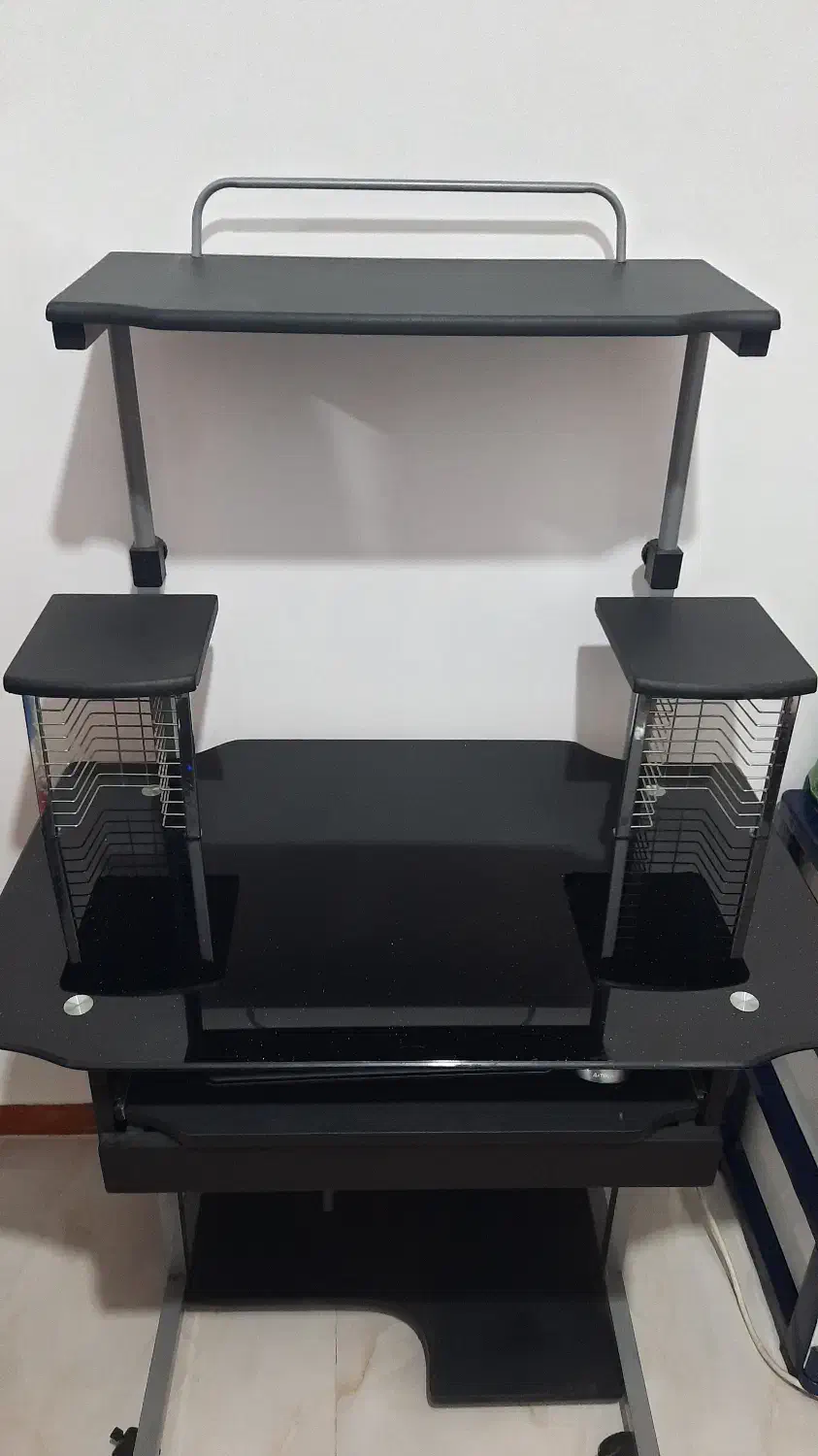 میز کامپیوتر|میز تحریر و کامپیوتر|رشت, توشیبا|دیوار