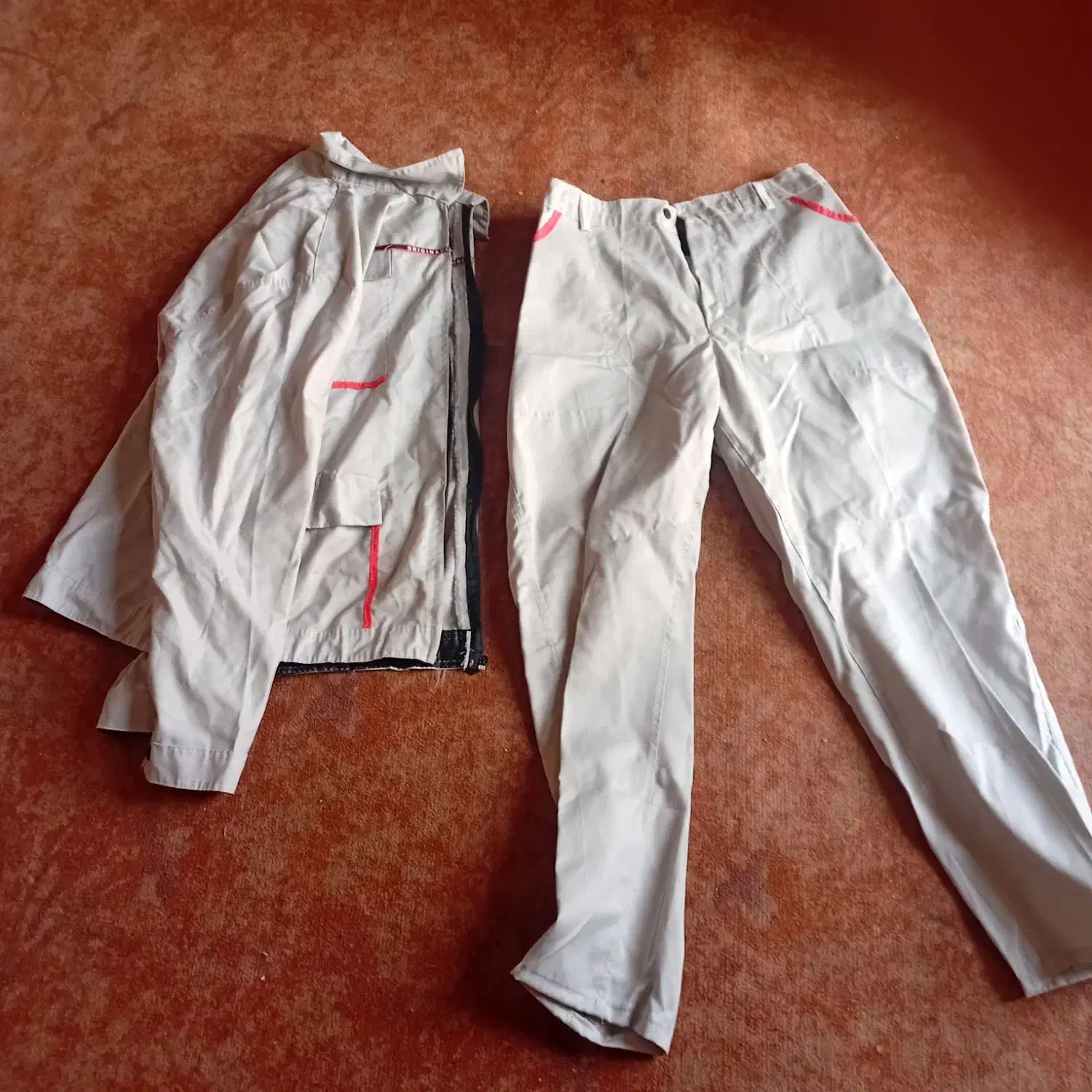 لباس کار بیلرسوت / دوتکه|لباس|شبانکاره, |دیوار