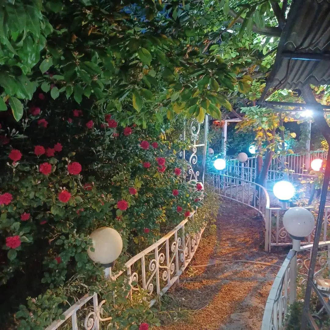 اجاره ویلا روزانه|اجارهٔ کوتاه‌مدت ویلا و باغ|هشتگرد, خور|دیوار