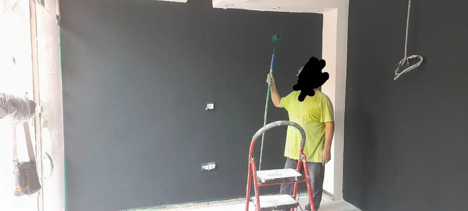 رنگ آمیزی.بتونه‌.گچکاری لکه گیری.کندن کاغذ دیواری|خدمات پیشه و مهارت|اصفهان, بهارستان|دیوار