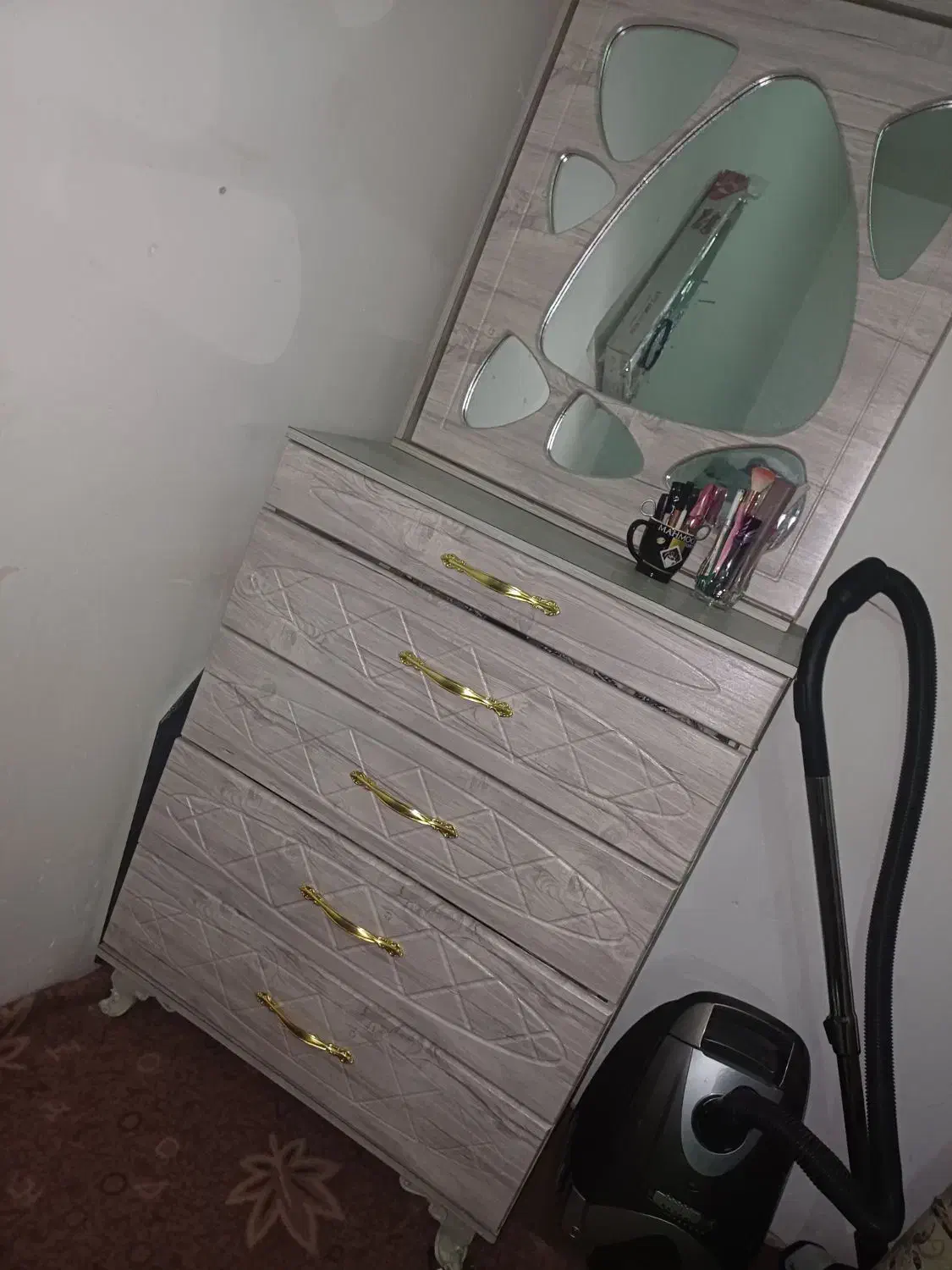 دراور کمد درحد|جاکفشی، کمد، دراور|قزوین, |دیوار