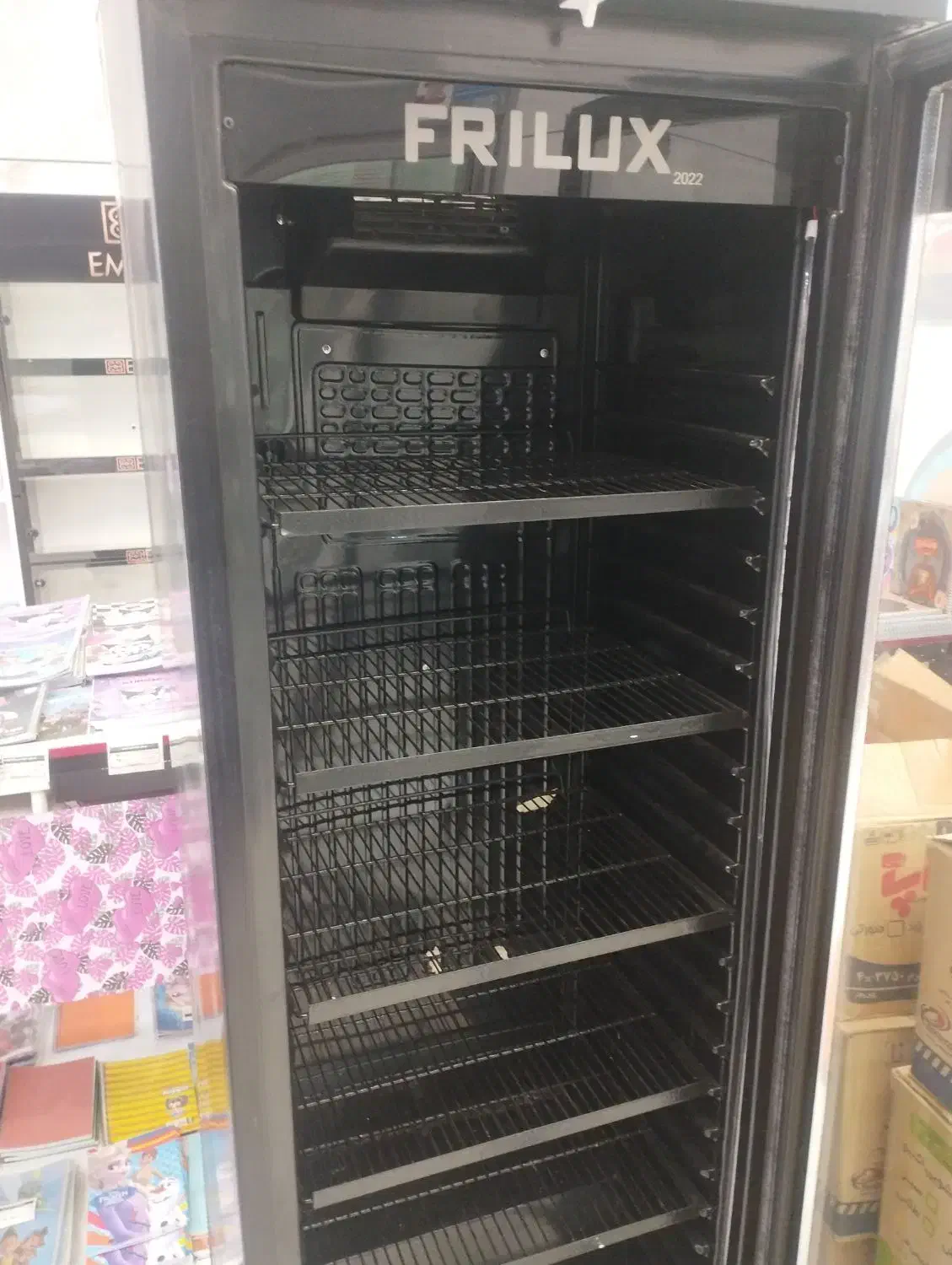 یک عدد یخچال ایستاده ویترینی در حد نو|کافی‌شاپ و رستوران|محمدیه-قزوین, |دیوار