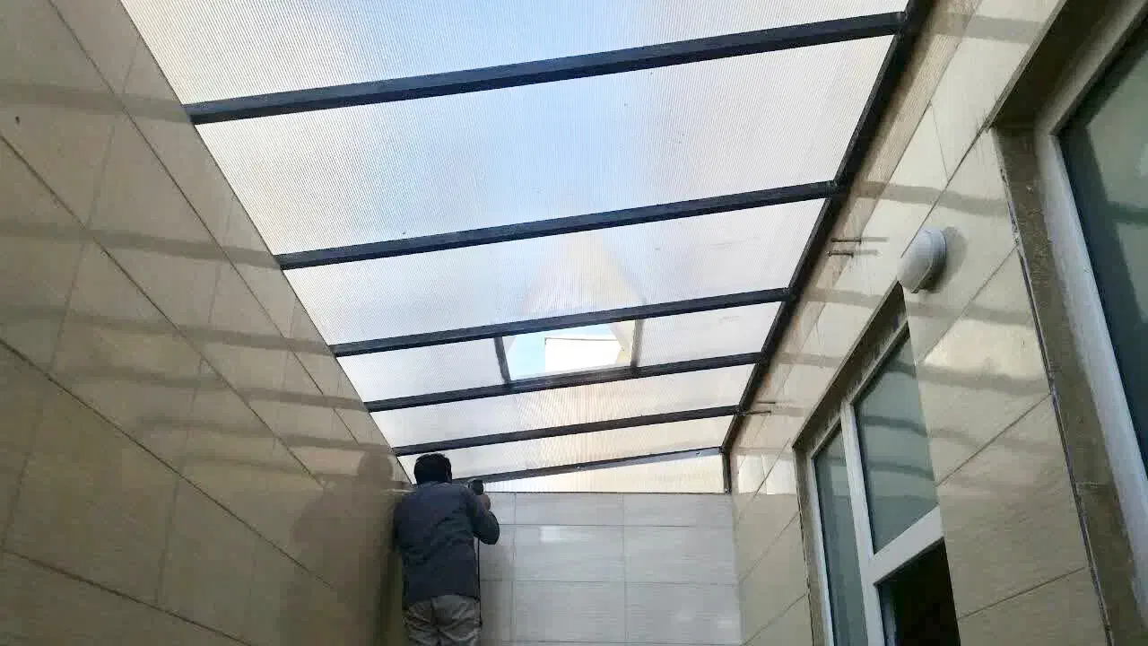 سقف حیاط خلوت،سقف ودیوار کاذب سایبان ساندوچ پانل|خدمات پیشه و مهارت|تهران, تهرانپارس شرقی|دیوار