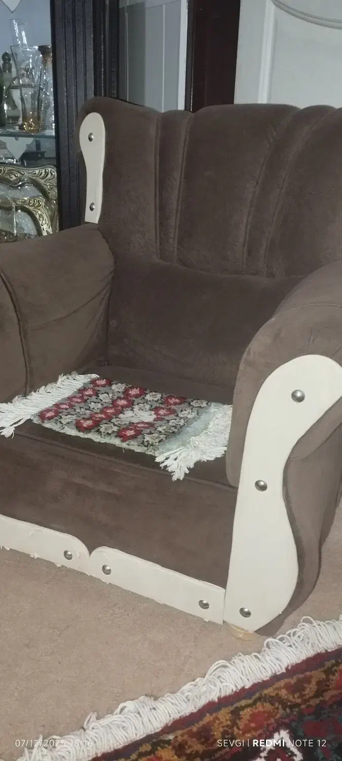 مبل|تخت و صندلی بچه|گوگان, |دیوار