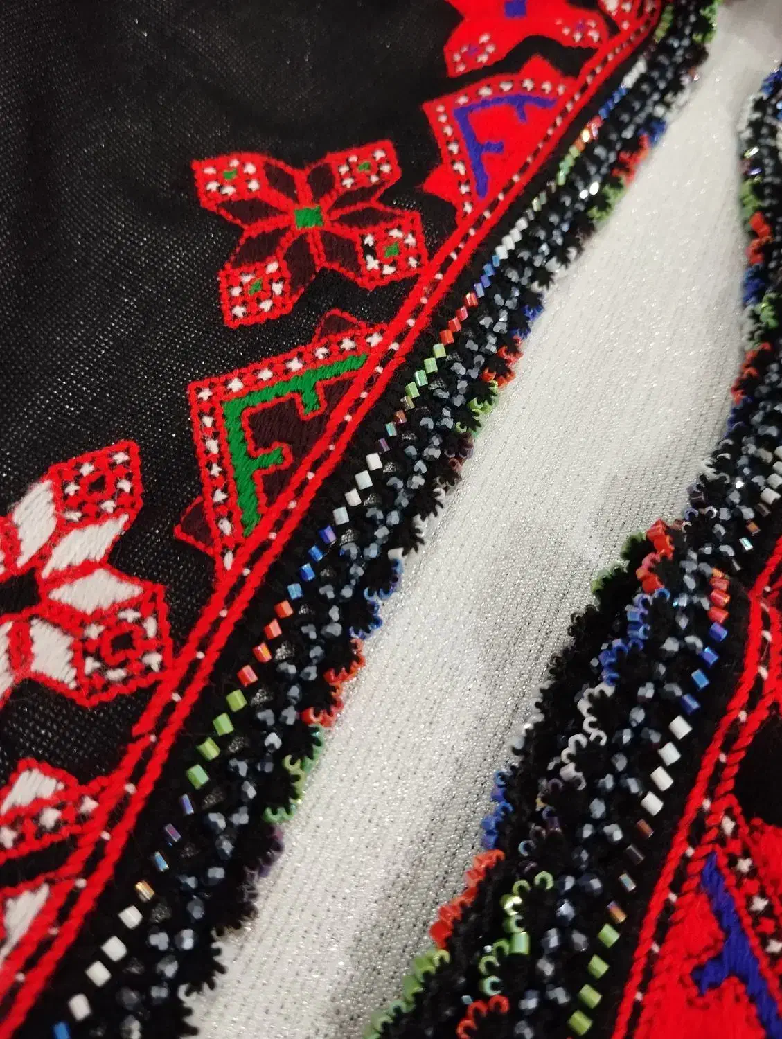 کریشی ماهکان|لباس|چابهار, |دیوار