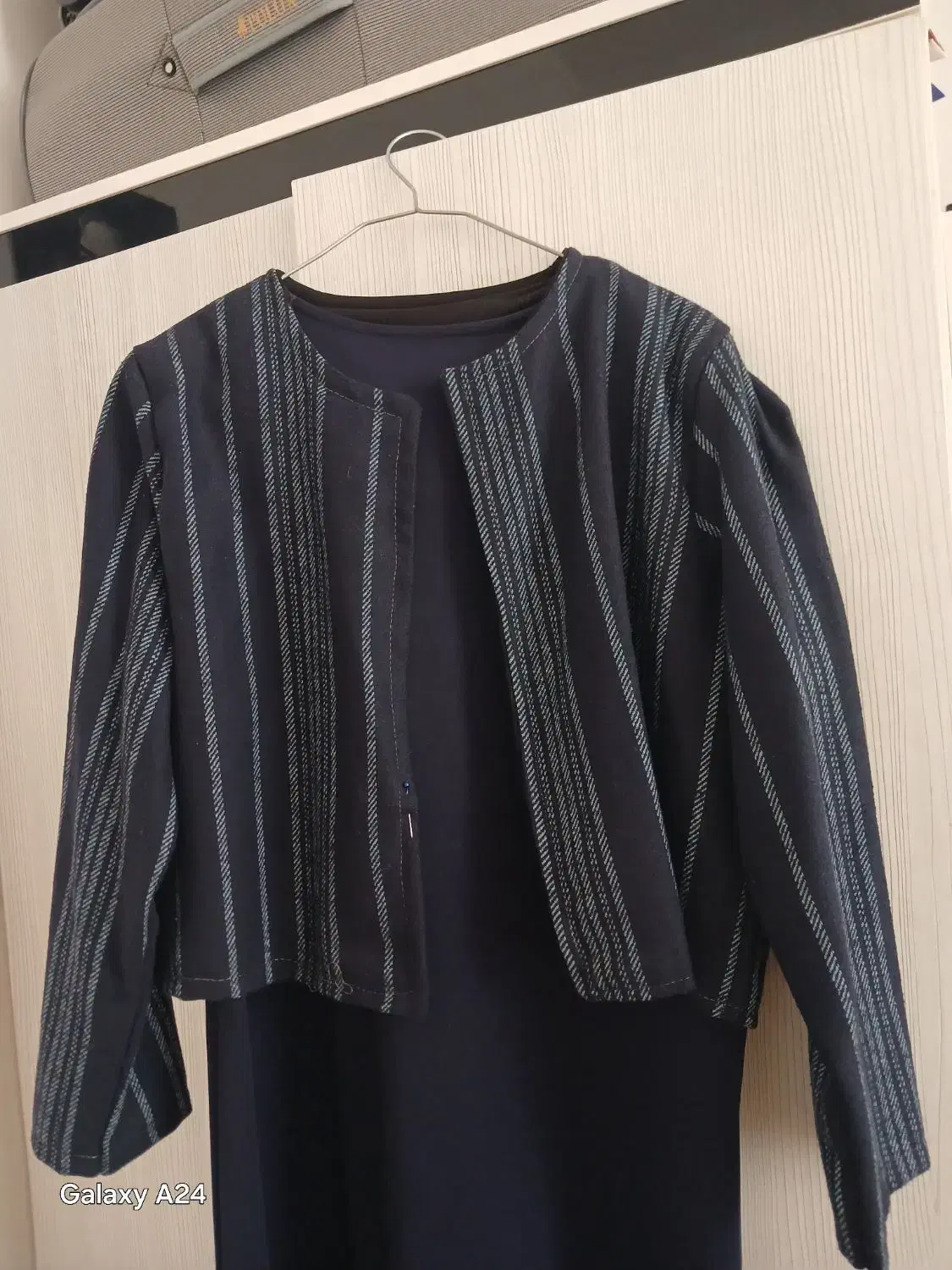 کت وسارافن ضخیم|لباس|اسفراین, |دیوار