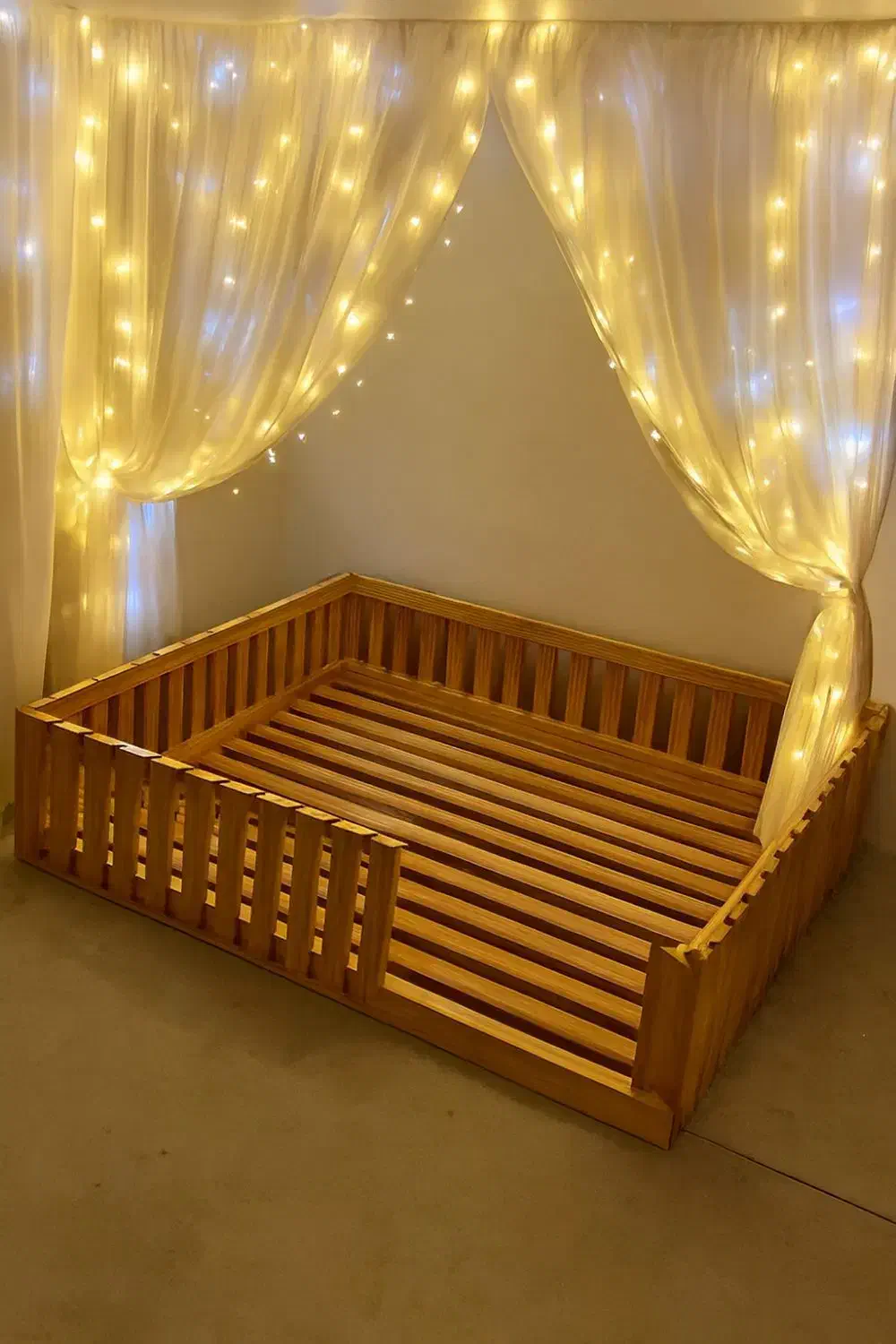 جشنواره روزمادرتاشب یلدا با ماه دکورخونت رو زیباکن|کتابخانه، شلف، قفسه‌های دیواری|رشت, گلباغ نماز|دیوار