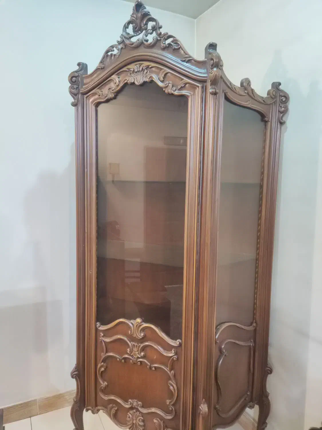 ویترین ایستاده|بوفه، ویترین، کنسول|اندیشه, اندیشه فاز ۱|دیوار