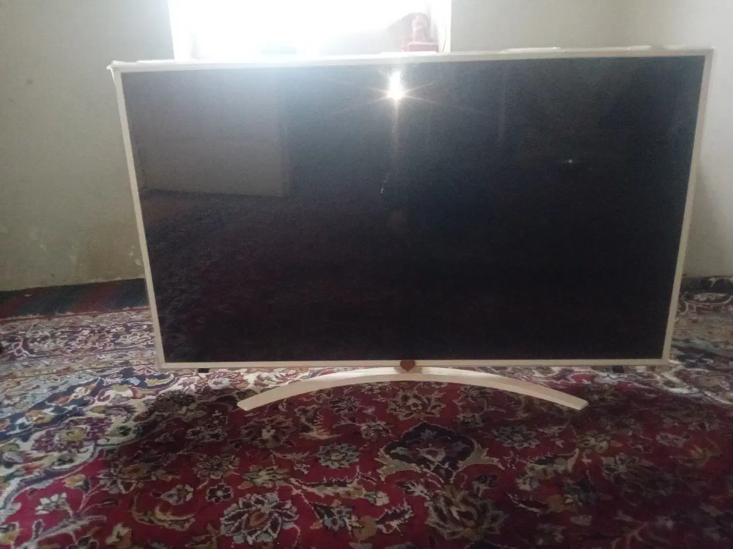 تلویزون. کوره ای ۵۰اینچ|تلویزیون و پروژکتور|بیرجند, |دیوار