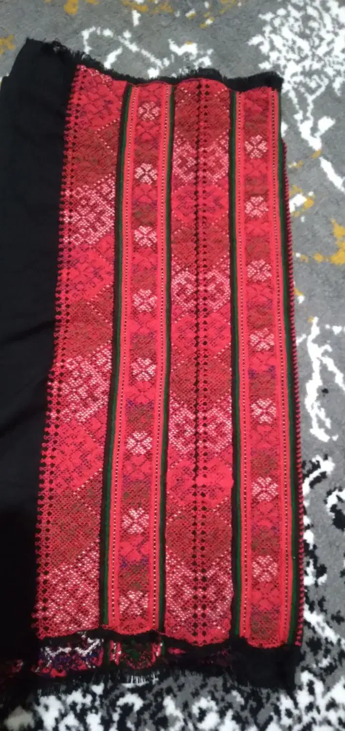 زیاستین|لباس|میرجاوه, |دیوار