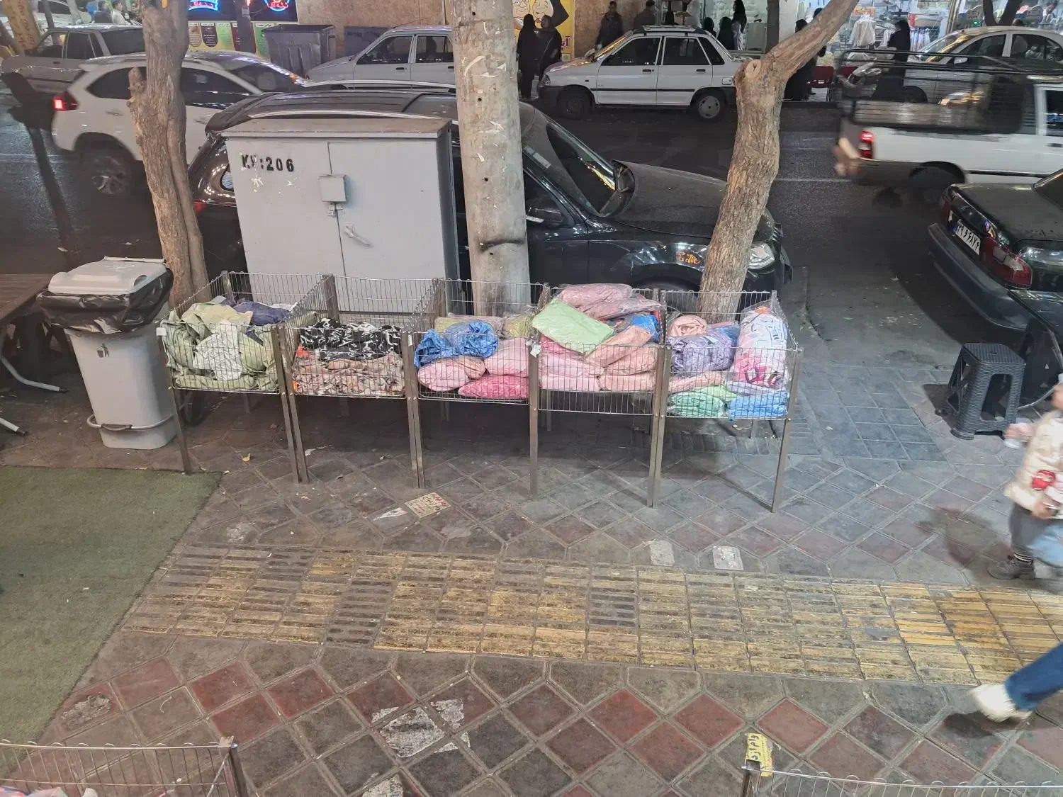 فروش پارچه و ریگال و سبدهای مغازه بصورت کلی|عمده‌فروشی|ری, دولت‌آباد|دیوار