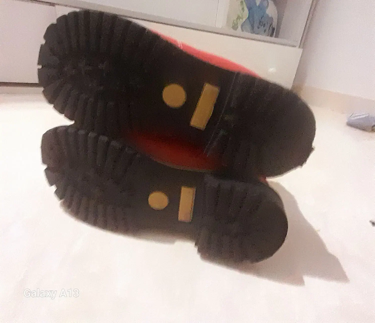 بت دخترانه سایز ۳۳تا ۳۵ میتونه بپوشه|کفش و لباس بچه|فردیس, شهرک ناز|دیوار