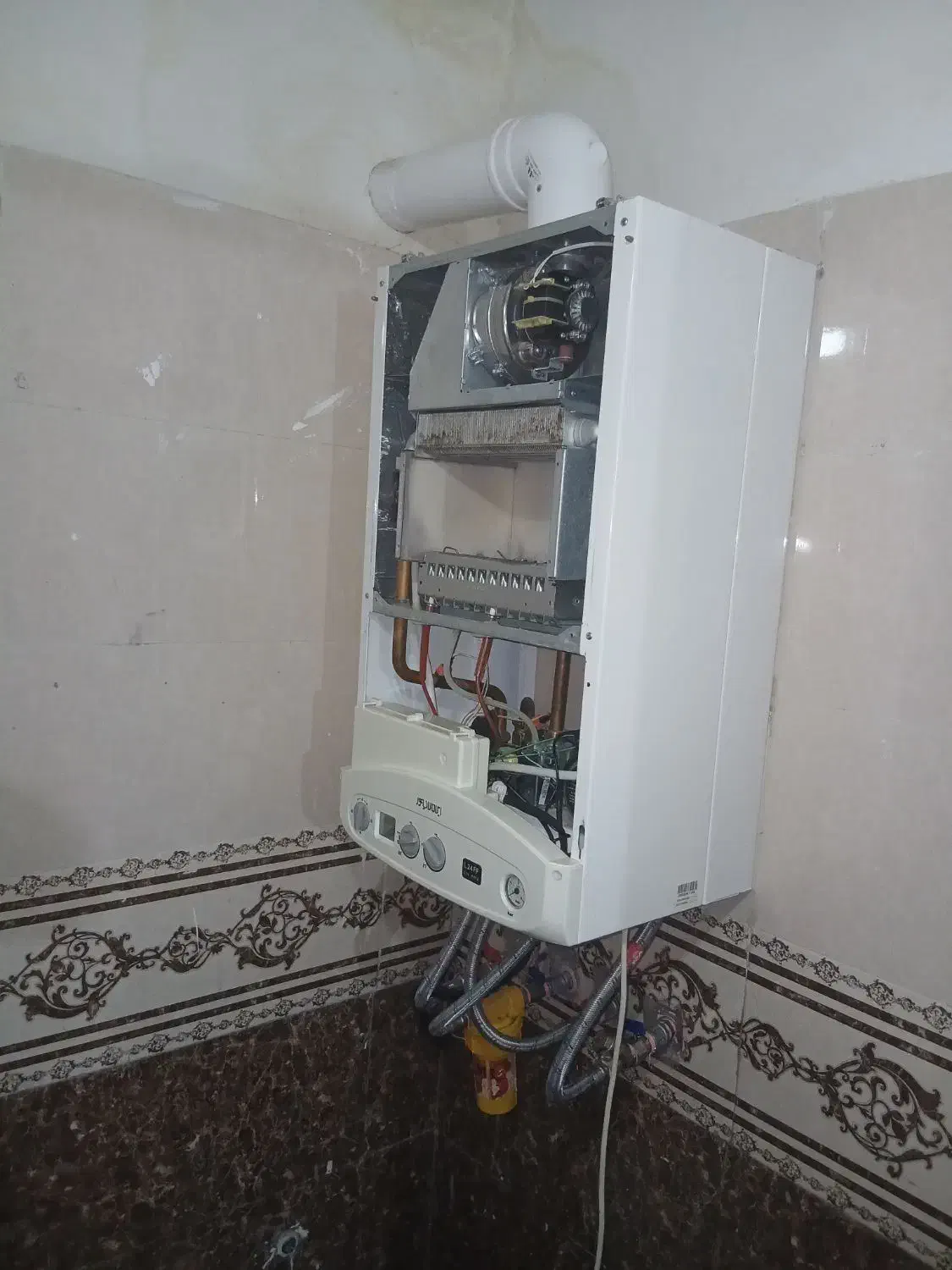 متخصص تعمیر پکیج|خدمات پیشه و مهارت|بم, |دیوار