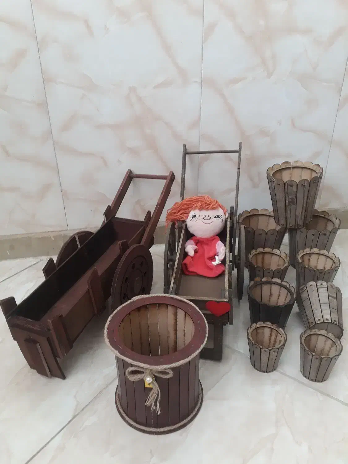 باکس چوبی گاری و گلدان|صنایع دستی و سایر لوازم تزئینی|ری, شهرک نظامی|دیوار