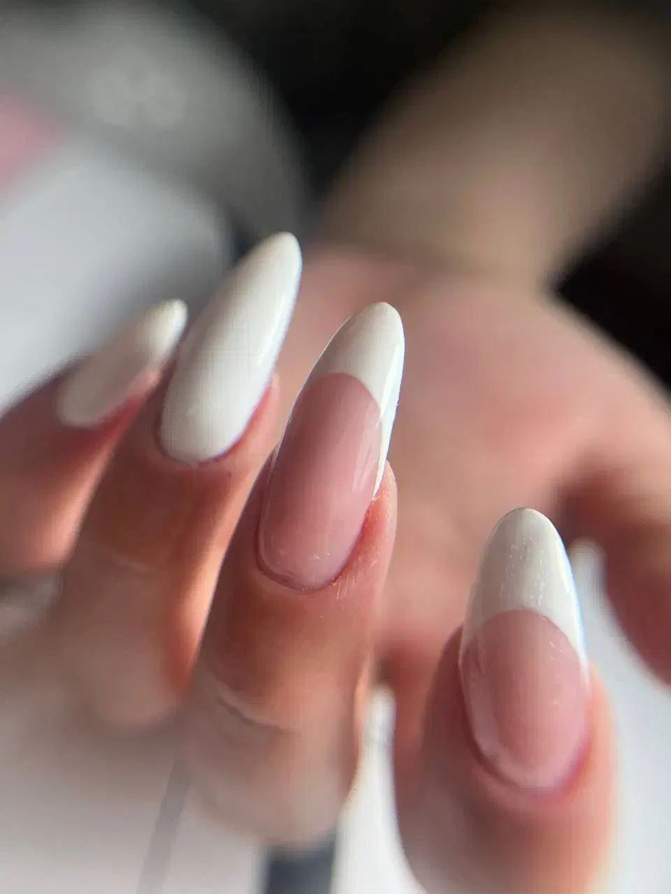 مدل کاشت و ترمیم ناخن|خدمات آرایشگری و زیبایی|رشت, معلم|دیوار