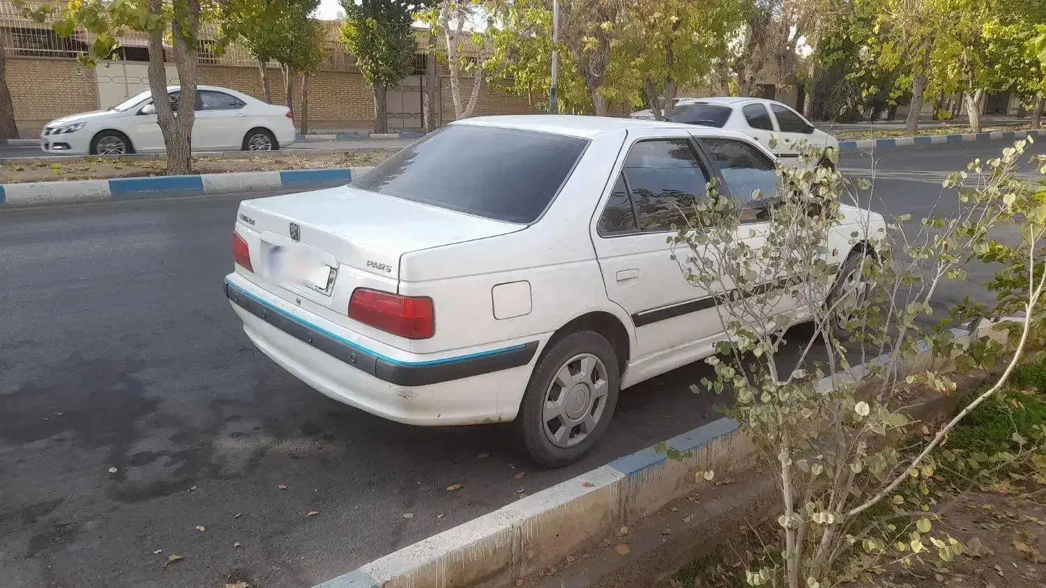 پارس تیوفاو. مدل ۹۳|خودرو سواری و وانت|شاهین‌شهر, حافظ جنوبی|دیوار