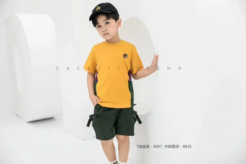 فروش سه هزار عدد ست بچه گانه|کفش و لباس بچه|قشم, |دیوار